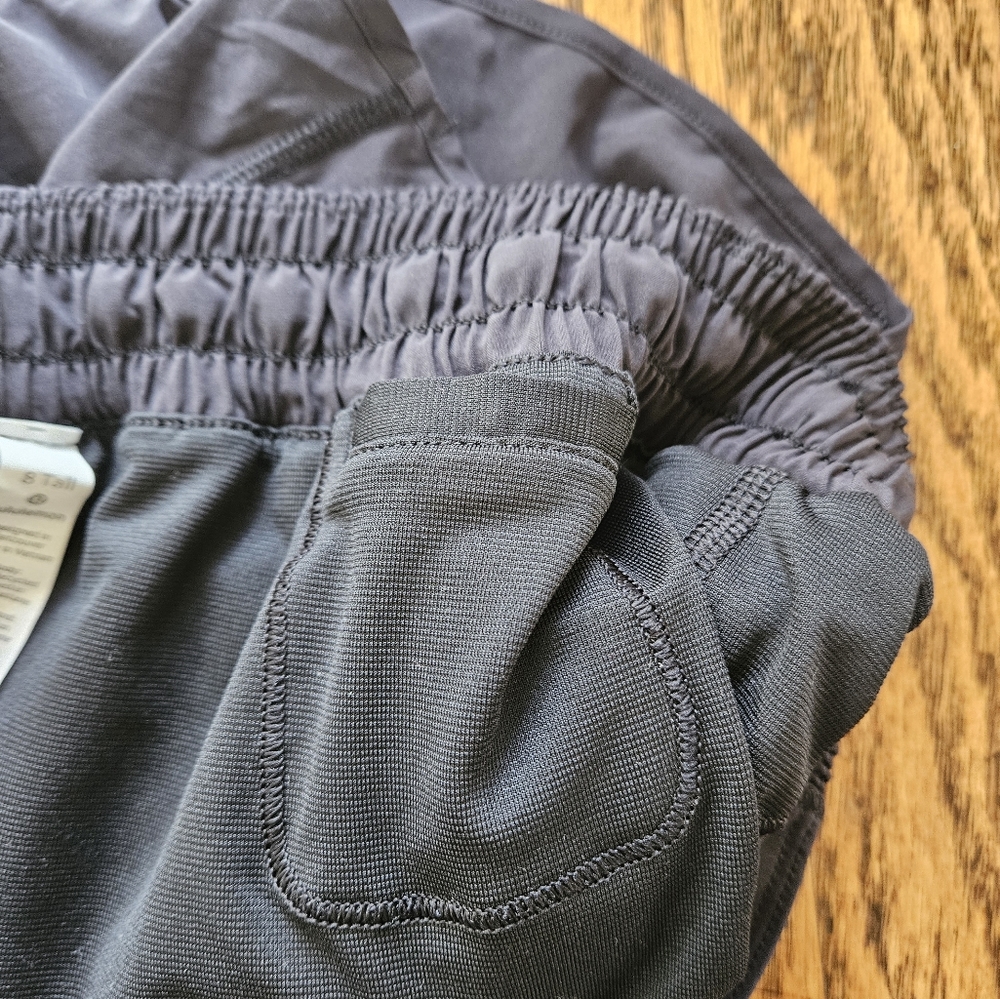 Lululemon Hotty Hot Short II. Tall sz 8. - Picture 6 of 11